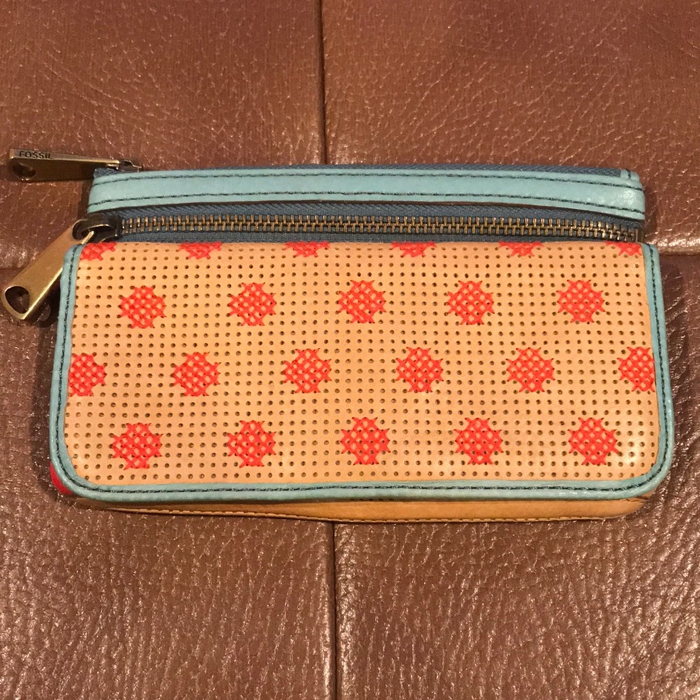 Fossil wallet!
